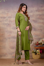 Women Ethnic Embroidered Thread Work Kurta with Trousers & Dupatta.