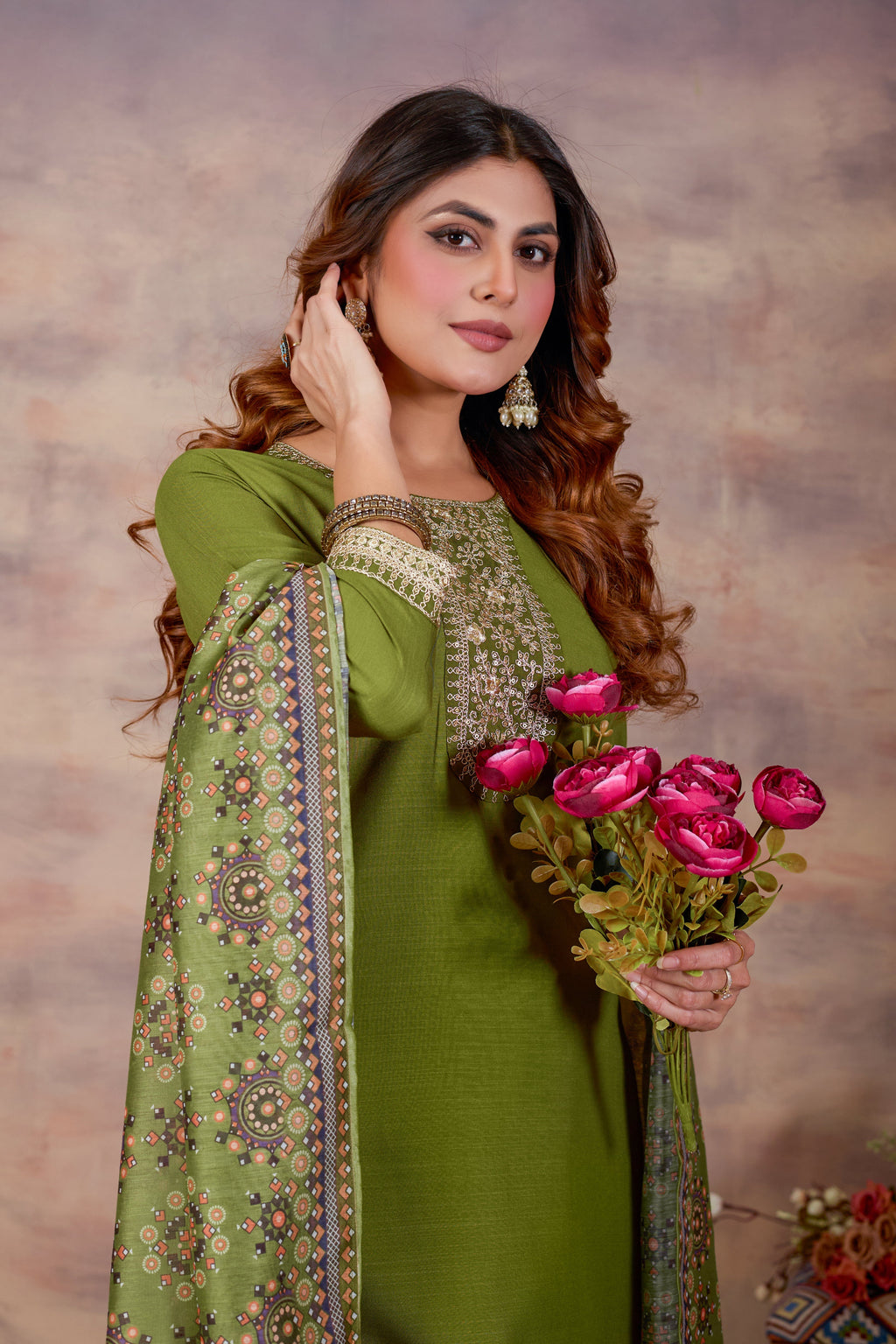 Women Ethnic Embroidered Thread Work Kurta with Trousers & Dupatta.